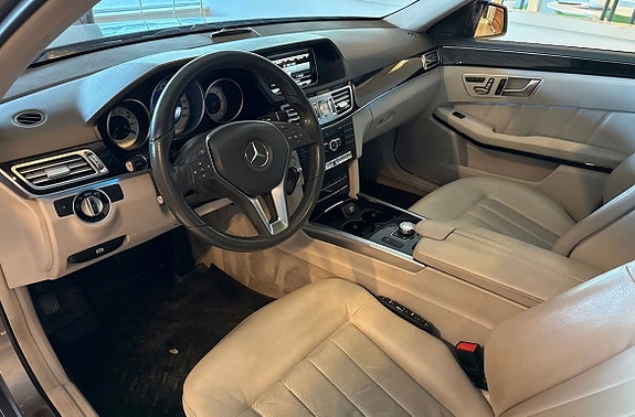 Mercedes-Benz E350 4 of 13