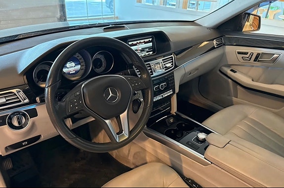 Mercedes-Benz E350 5 of 13