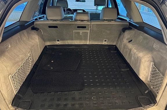 Mercedes-Benz E350 13 of 13