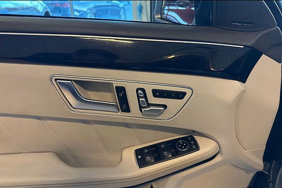 Mercedes-Benz E350 8 of 13