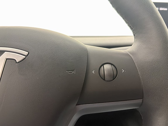 Tesla Model 3 28 of 30