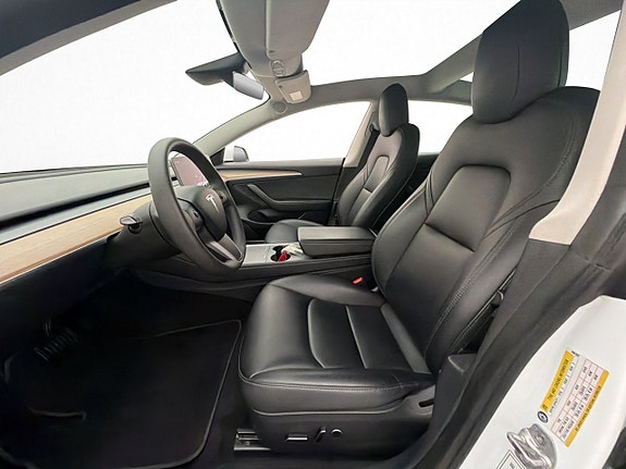 Tesla Model 3 13 of 30