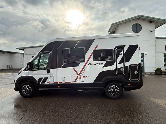 CHALLENGER X150 Stor lounge, endast 5.99M lång, dieselvärmare med mer! 2 of 21