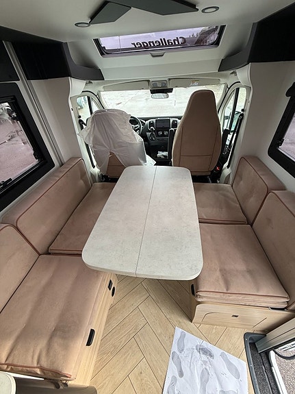 CHALLENGER X150 Stor lounge, endast 5.99M lång, dieselvärmare med mer! 7 of 21
