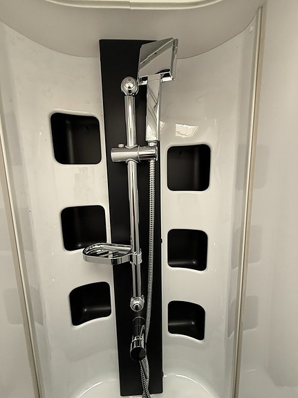 CHALLENGER X150 Stor lounge, endast 5.99M lång, dieselvärmare med mer! 15 of 21