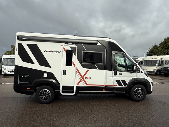 CHALLENGER X150 Stor lounge, endast 5.99M lång, dieselvärmare med mer! 4 of 21