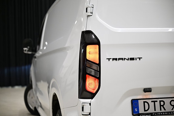 Ford Transit Custom 12 of 30
