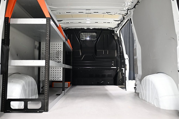 Ford Transit Custom 7 of 30