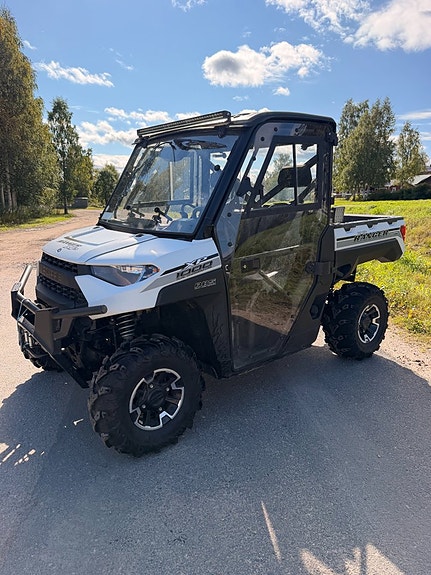 Polaris Ranger XP 1000 2 of 4