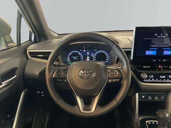 Toyota Corolla Cross 9 of 15