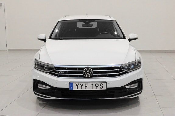 Volkswagen Passat 7 of 30