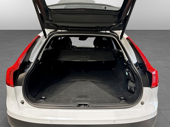 Volvo V90 Cross Country 26 of 26