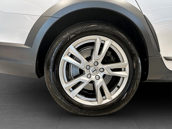 Volvo V90 Cross Country 22 of 26