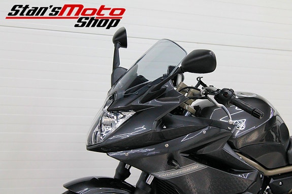 Yamaha XJ6 Diversion F Arrow 12 of 16