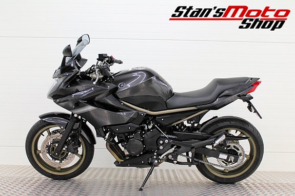 Yamaha XJ6 Diversion F Arrow 8 of 16