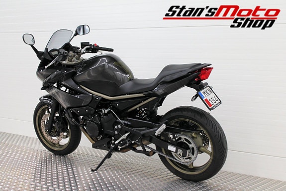 Yamaha XJ6 Diversion F Arrow 9 of 16