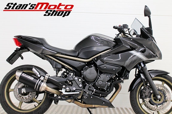 Yamaha XJ6 Diversion F Arrow 5 of 16