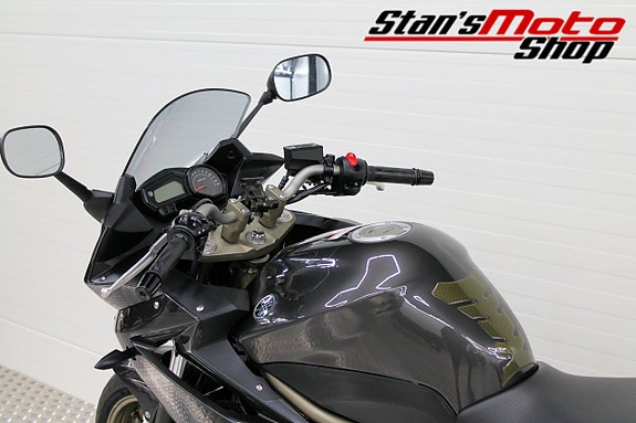 Yamaha XJ6 Diversion F Arrow 15 of 16