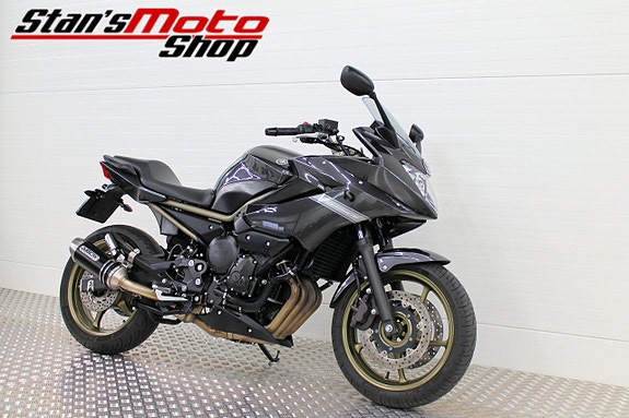 Yamaha XJ6 Diversion F Arrow 2 of 16