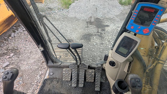 CAT 330B. 13000 h Tandskopa Ompackade cylindrar 34 Ton 11 of 12