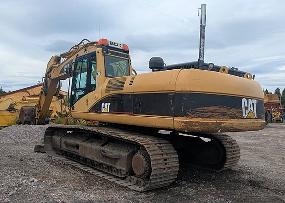 CAT 330B. 13000 h Tandskopa Ompackade cylindrar 34 Ton 4 of 12