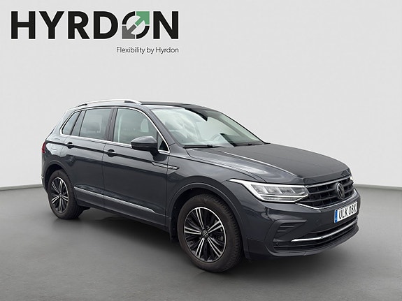 Volkswagen Tiguan 2 of 15
