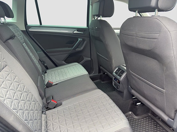 Volkswagen Tiguan 13 of 15