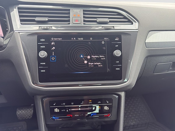 Volkswagen Tiguan 10 of 15