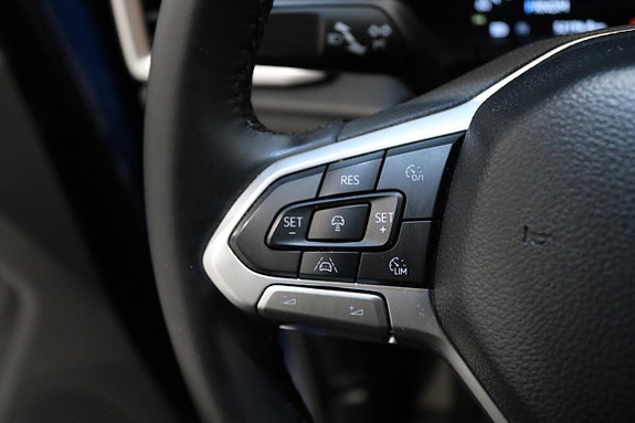 Volkswagen Amarok 24 of 26