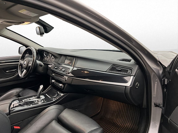 BMW 520d 24 of 30