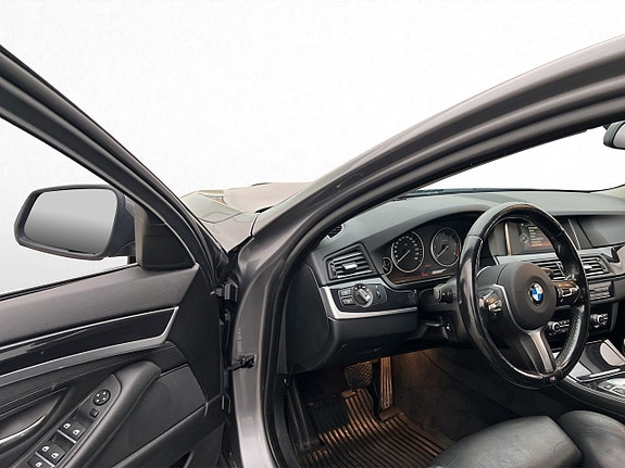 BMW 520d 11 of 30