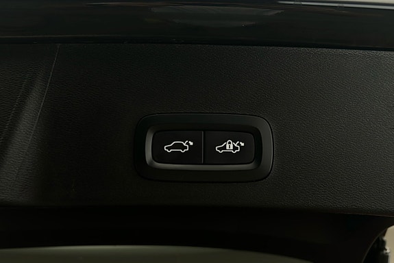 Volvo XC40 15 of 27