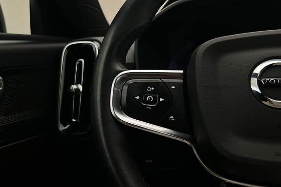 Volvo XC40 25 of 27