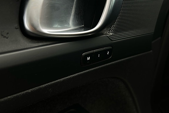 Volvo XC40 19 of 27