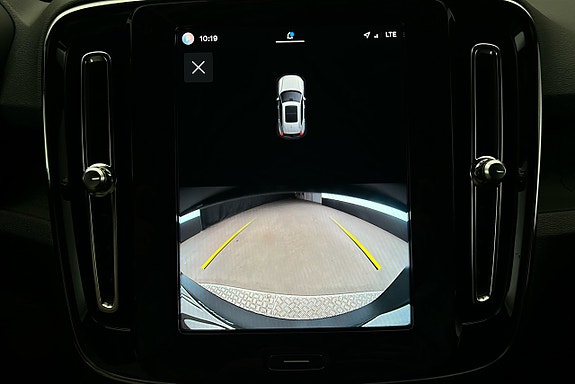 Volvo XC40 26 of 27