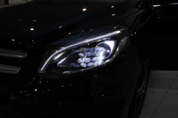 Mercedes-Benz B180 d 8 of 22
