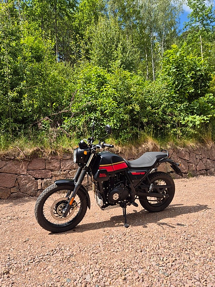 Royal Enfield scram 411 3 of 12