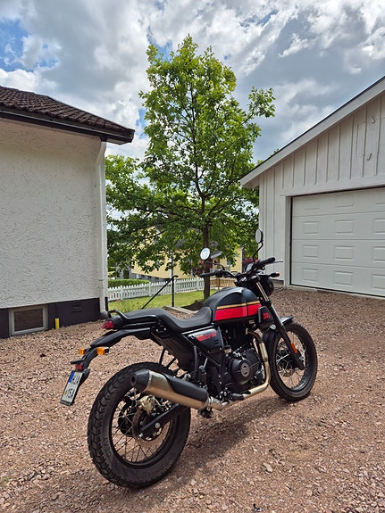 Royal Enfield scram 411 4 of 12