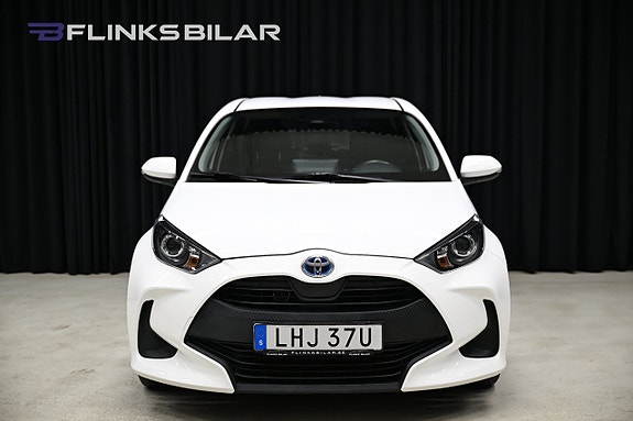 Toyota Yaris 5 of 24