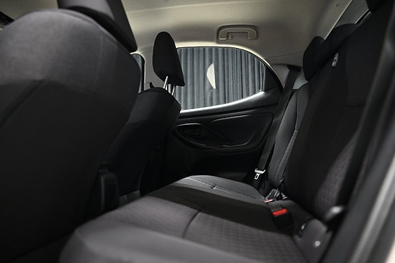 Toyota Yaris 13 of 24