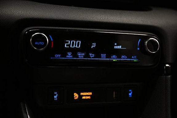 Toyota Yaris 16 of 24