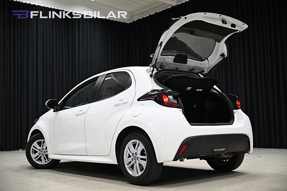 Toyota Yaris 4 of 24