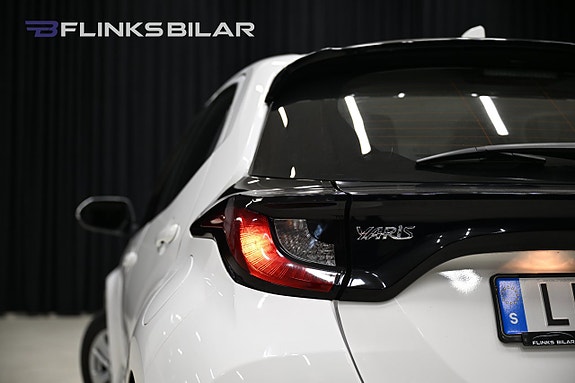 Toyota Yaris 9 of 24