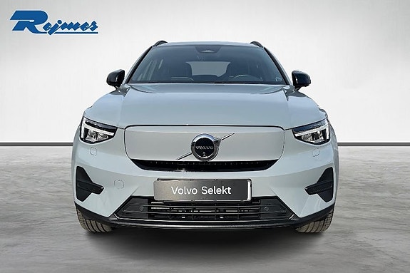 Volvo EX40 5 of 26