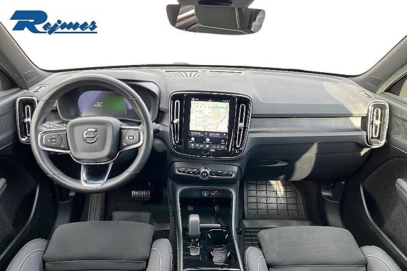 Volvo EX40 7 of 26