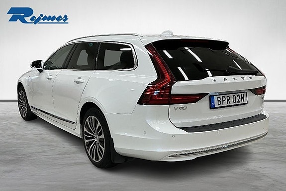 Volvo V90 2 of 18