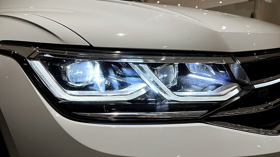 Volkswagen Tiguan Allspace 16 of 23