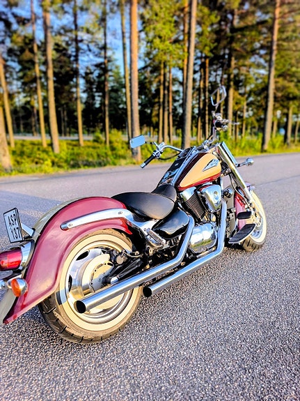 Suzuki VL1500 Intruder 2 of 4