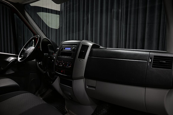 Volkswagen Crafter 25 of 28