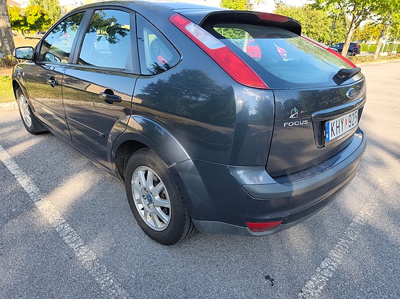 Ford Focus 3 of 5